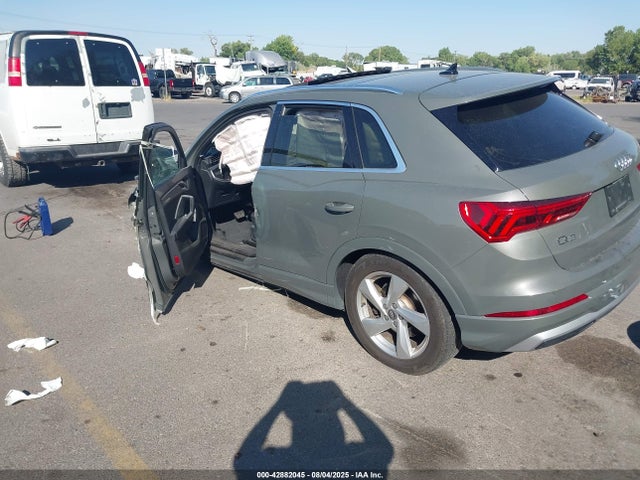 2020 AUDI Q3 WA1AECF33L1057665 Photo 2