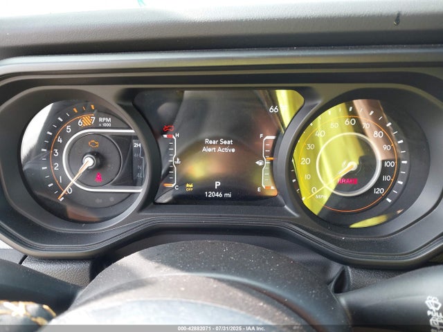 1C4PJXEN4SW528584 Jeep 2025
