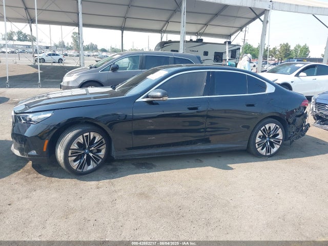 BMW 2024 2024 WBY33FK05RCR63605 Image 15