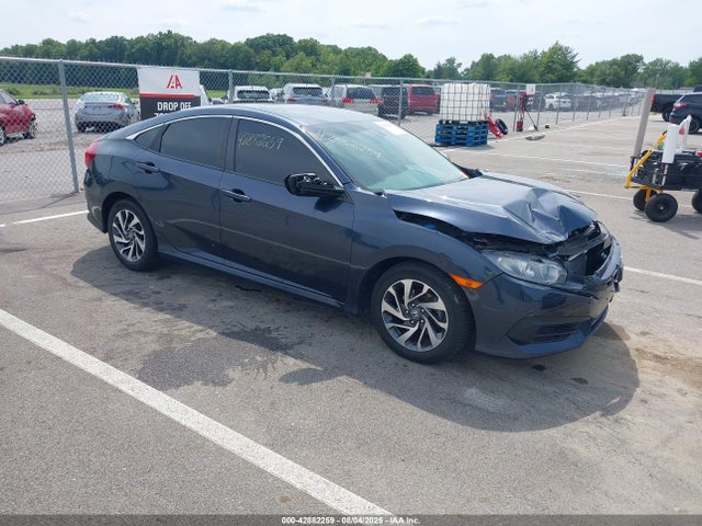 2017 19XFC2F77HE059454 main image