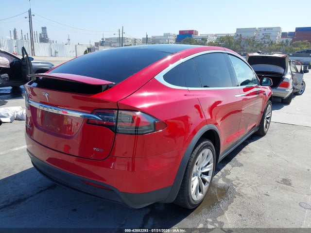 2018 TESLA MODEL X 5YJXCBE21JF118962 Photo 3