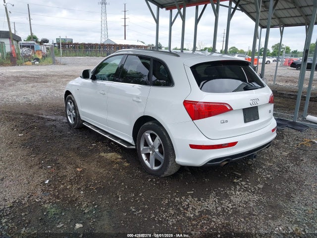2011 AUDI Q5 WA1DKAFP9BA097454 Photo 2