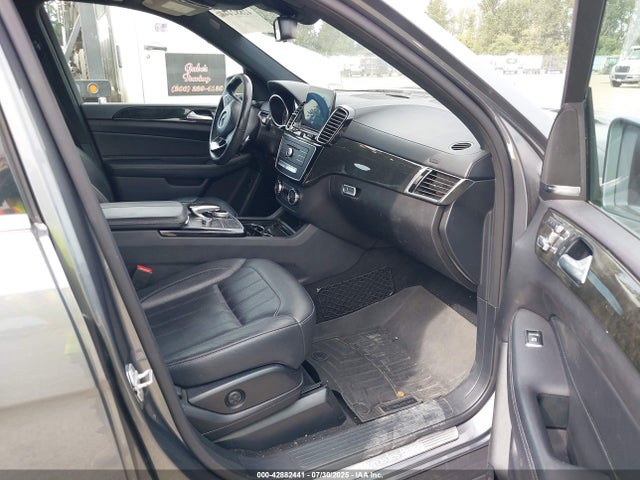 4JGDF6EE9HA986220 Mercedes-Benz m276