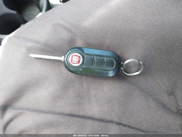 2013 FIAT 500 3C3CFFAR8DT748438 Photo 10