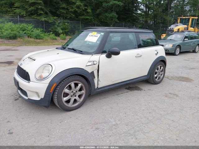 2010 MINI COOPER S WMWMF7C50ATX42847 Photo 1