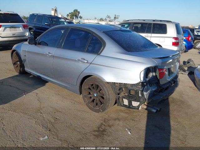 Продажа на аукционе авто 2011 Bmw 328i, vin: WBAPH5C50BF093501, номер лота: 42883069