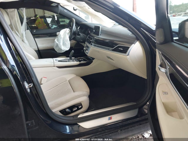 BMW 750i 2019 WBA7F0C55KGM24477 Image 5