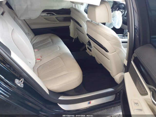 BMW 750i 2019 WBA7F0C55KGM24477 Image 8