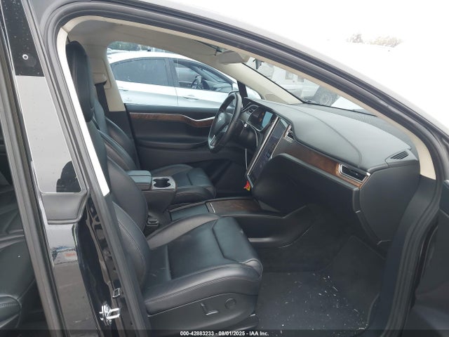 2017 TESLA MODEL X 5YJXCAE22HF061353 Photo 4