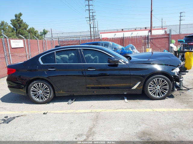WBAJA5C54JWA38870 BMW 530I
