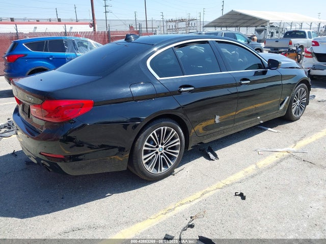 WBAJA5C54JWA38870 BMW 530I