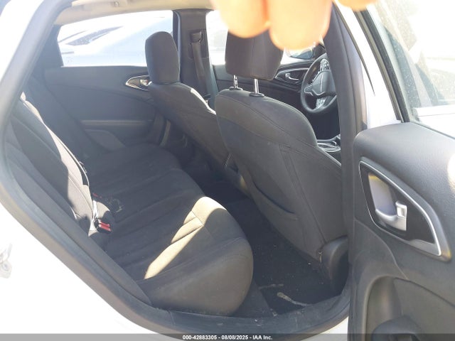 1C3CCCAB9GN133346 Chrysler 200