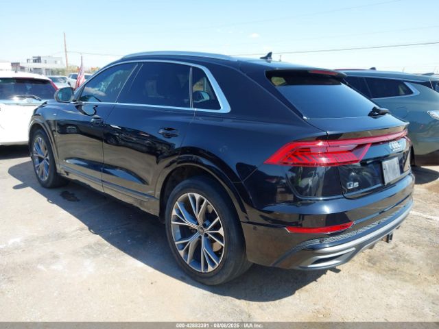 2021 AUDI Q8 WA1FVAF12MD029817 Photo 2