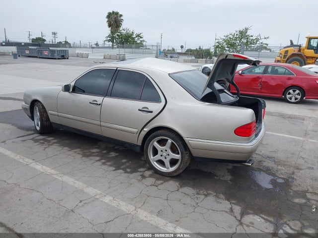 Auction sale of the 1999 Mercedes-benz E 320, vin: WDBJF65H0XA875182, lot number: 42883805