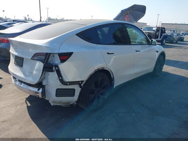 2024 TESLA MODEL Y 7SAYGDEE2RF121527 Photo 3