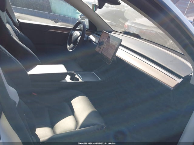 2024 TESLA MODEL Y 7SAYGDEE2RF121527 Photo 4