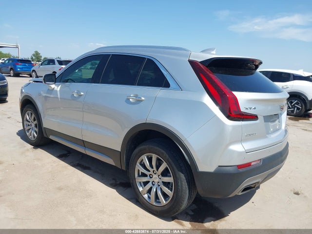 2021 CADILLAC XT4 1GYFZCR43MF084707 Photo 2