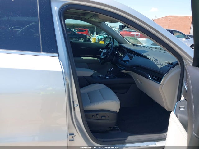 2021 CADILLAC XT4 1GYFZCR43MF084707 Photo 4