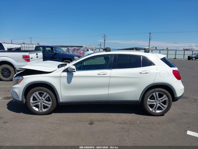 WDCTG4GB0FJ102919 Mercedes-Benz GLA-Class