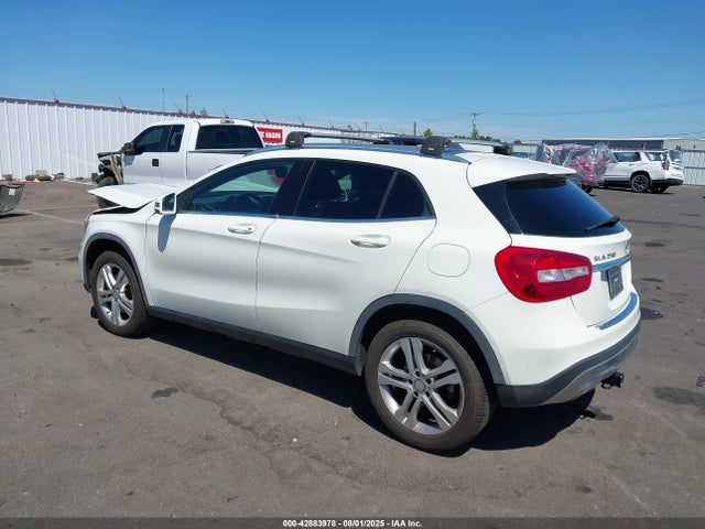 WDCTG4GB0FJ102919 Mercedes-Benz GLA-Class