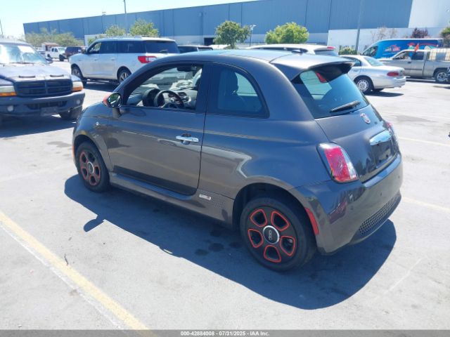 2015 FIAT 500E 3C3CFFGE0FT642346 Photo 2