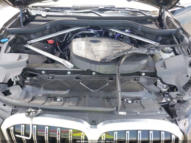 2025 BMW X7 5UX23EM08S9Y16412 Photo 9