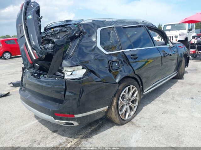 2025 BMW X7 5UX23EM08S9Y16412 Photo 3
