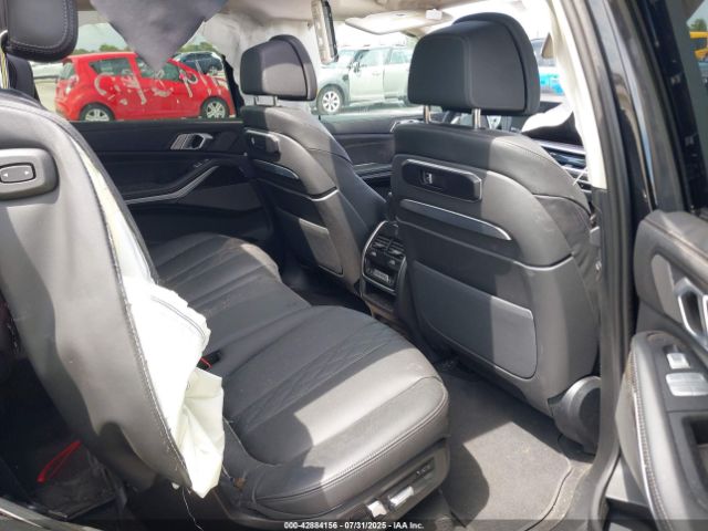 2025 BMW X7 5UX23EM08S9Y16412 Photo 7
