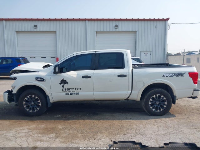 1N6AA1E59HN541474 Nissan Titan