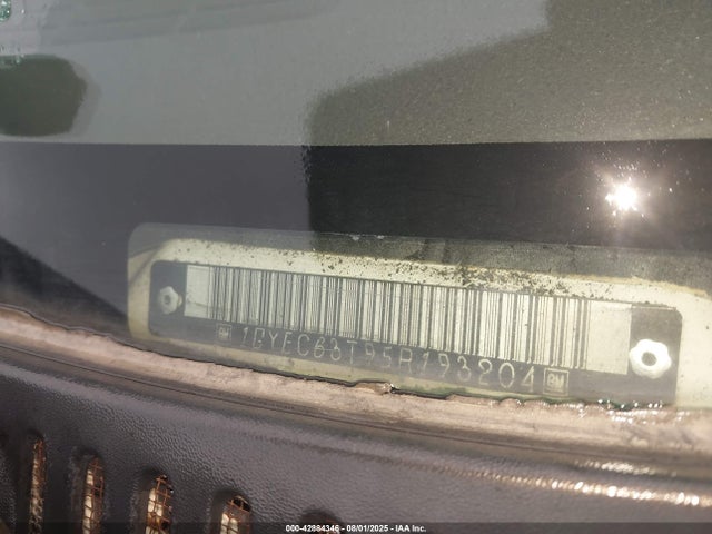 2005 CADILLAC ESCALADE 1GYEC63T95R193204 Photo 8