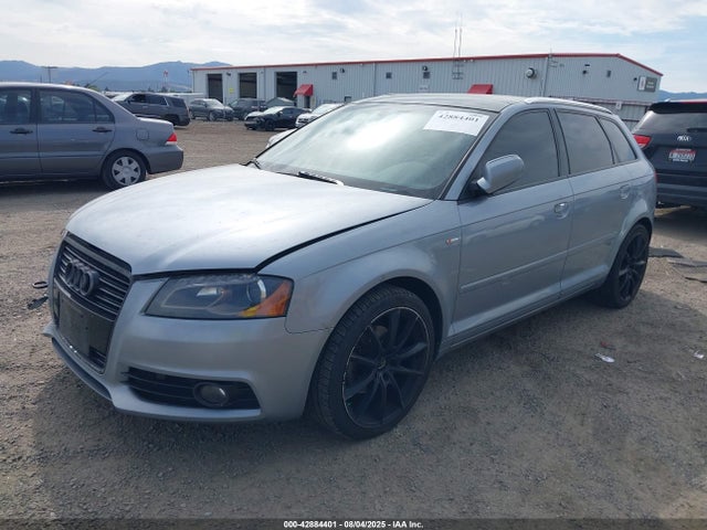 2011 AUDI A3 WAUKJAFM6BA041202 Photo 1