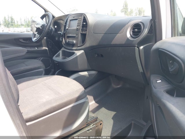 WD3PG2EA6J3378616 Mercedes-Benz m274