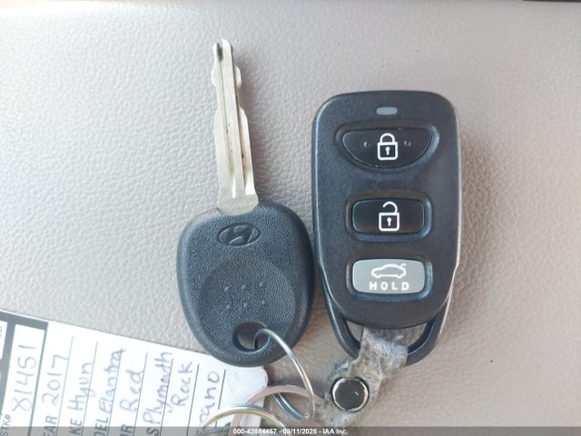 KMHD74LF1HU123827 Hyundai 2017
