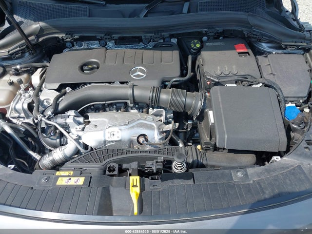 W1N4N4HB6MJ211454 Mercedes-Benz m260