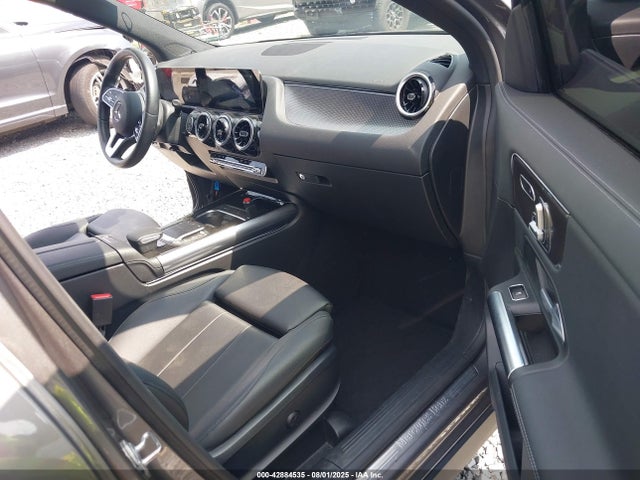W1N4N4HB6MJ211454 Mercedes-Benz m260
