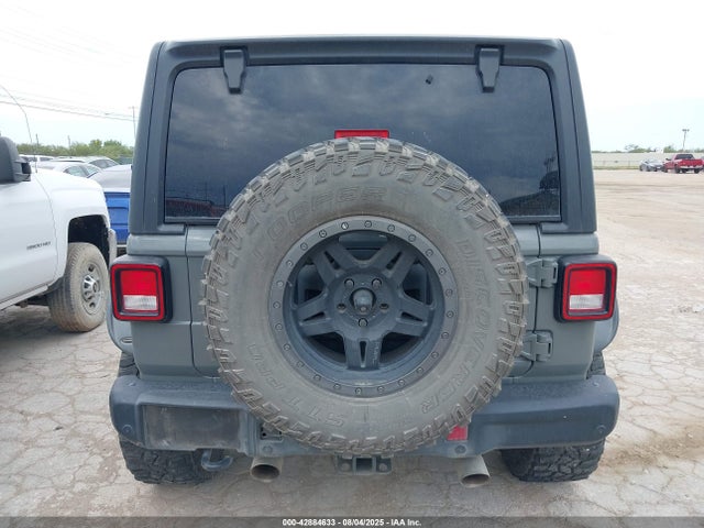 1C4GJXAG5JW312443 Jeep Wrangler
