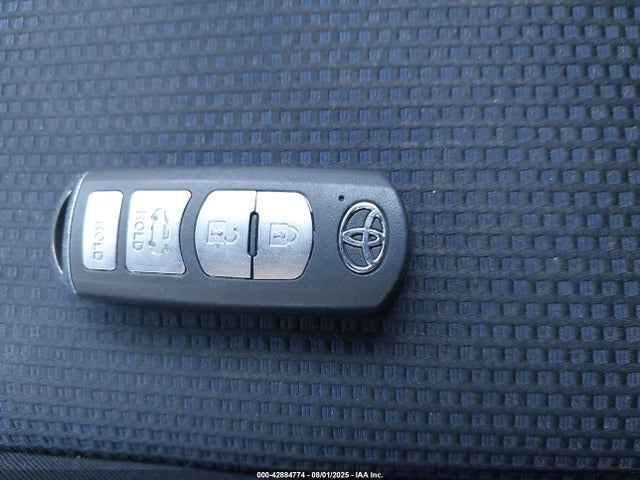 3MYDLBYV7KY521862 Toyota p5v