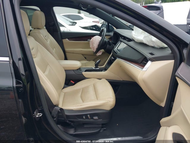 2018 CADILLAC XT5 1GYKNCRS4JZ176900 Photo 4