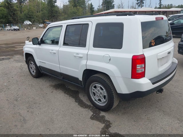Jeep 2015 2015 1C4NJPBA1FD138942 Image 3