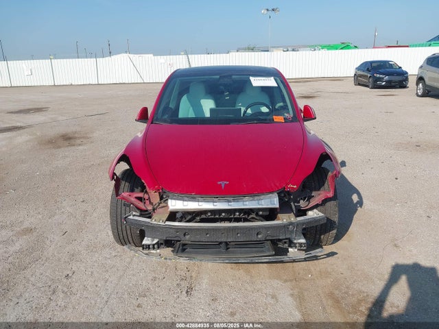 Tesla Model Y 2023 7SAYGDEFXPF714770 Image 13