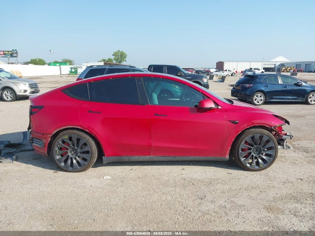 Tesla Model Y 2023 7SAYGDEFXPF714770 Image 14