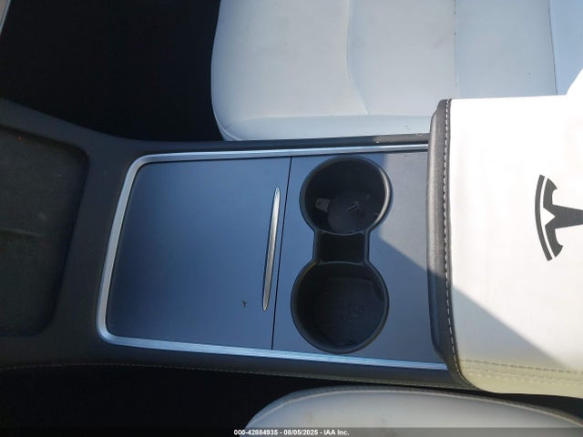 Tesla Model Y 2023 7SAYGDEFXPF714770 Image 19