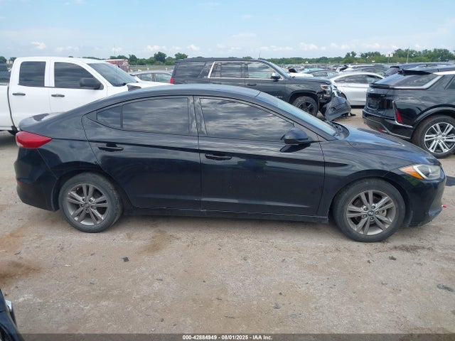 5NPD84LF6HH139288 Hyundai Elantra