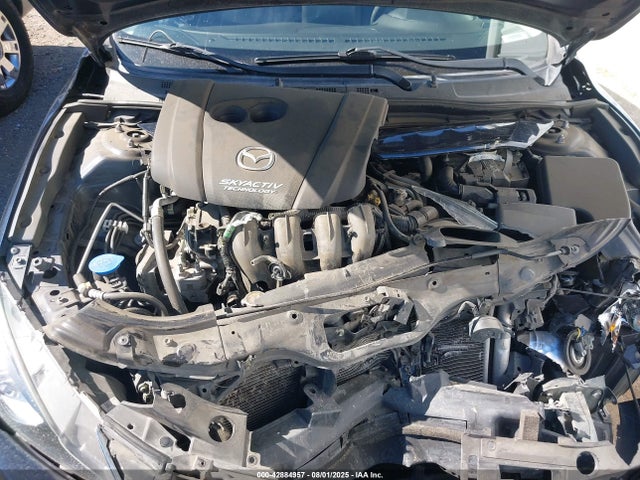 3MZBM1U75GM320090 Mazda pe
