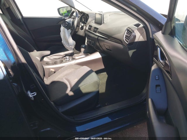 3MZBM1U75GM320090 Mazda pe