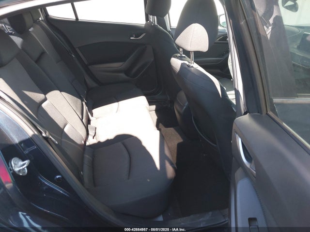3MZBM1U75GM320090 Mazda pe