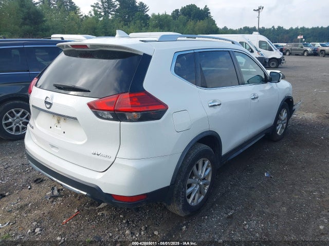 JN8AT2MV3HW027817 Nissan 2017