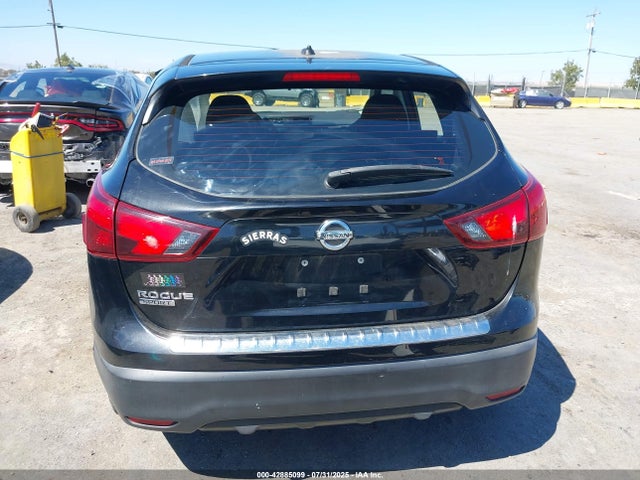 JN1BJ1CP4JW190424 Nissan Rogue Sport S