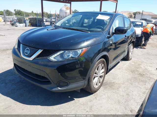 JN1BJ1CP4JW190424 Nissan Rogue Sport S