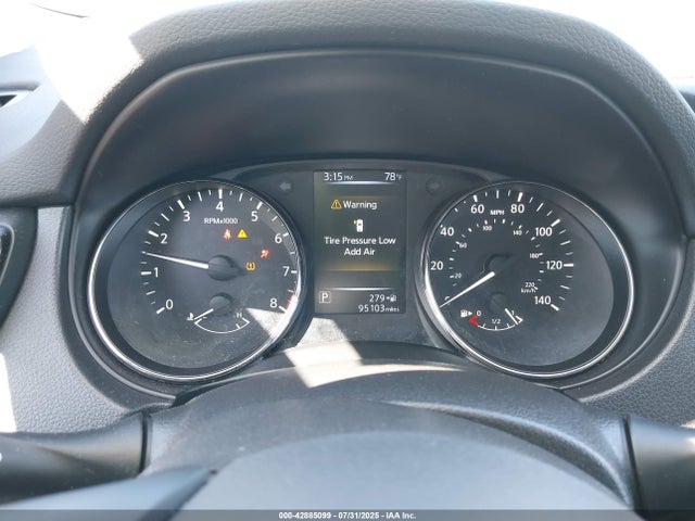 JN1BJ1CP4JW190424 Nissan Rogue Sport S